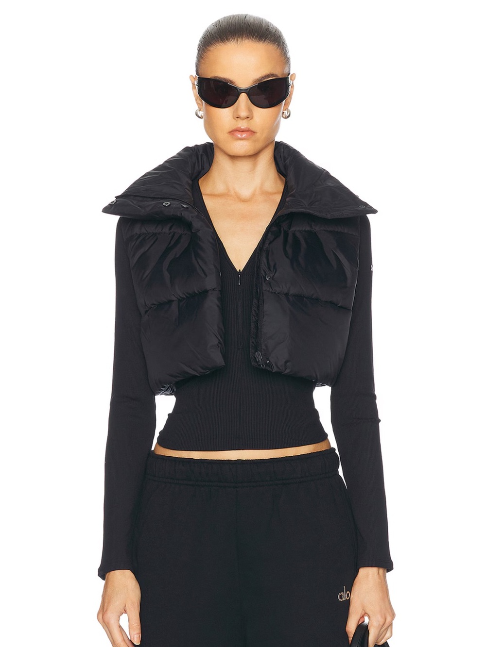 ALO YOGA | ✨NEW✨ Extreme Cropped Gold Rush Puffer Vest in Black